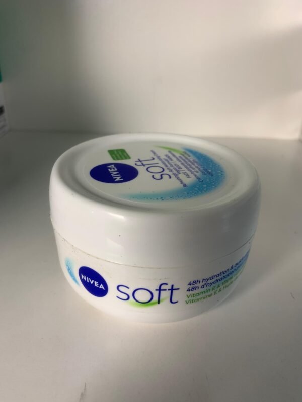 Nivea soft face cream